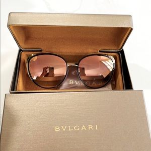 Bvlgari sunglasses like new, original box included